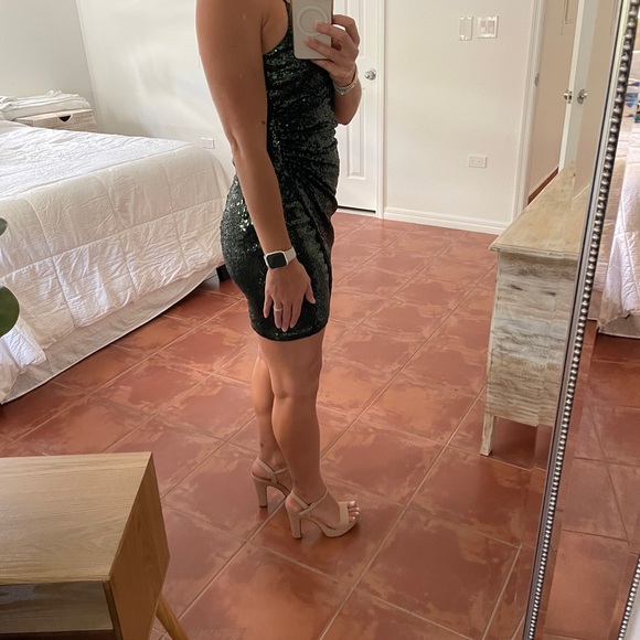 SHEIN gorgeous emerald green sequin cocktail dress size small worn once - Picture 6 of 10